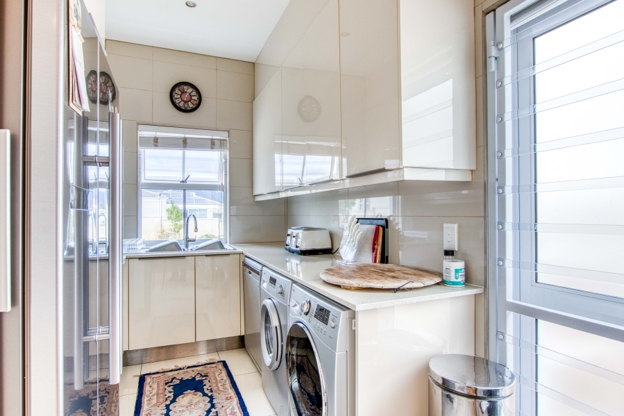 3 Bedroom Property for Sale in Fernwood Western Cape